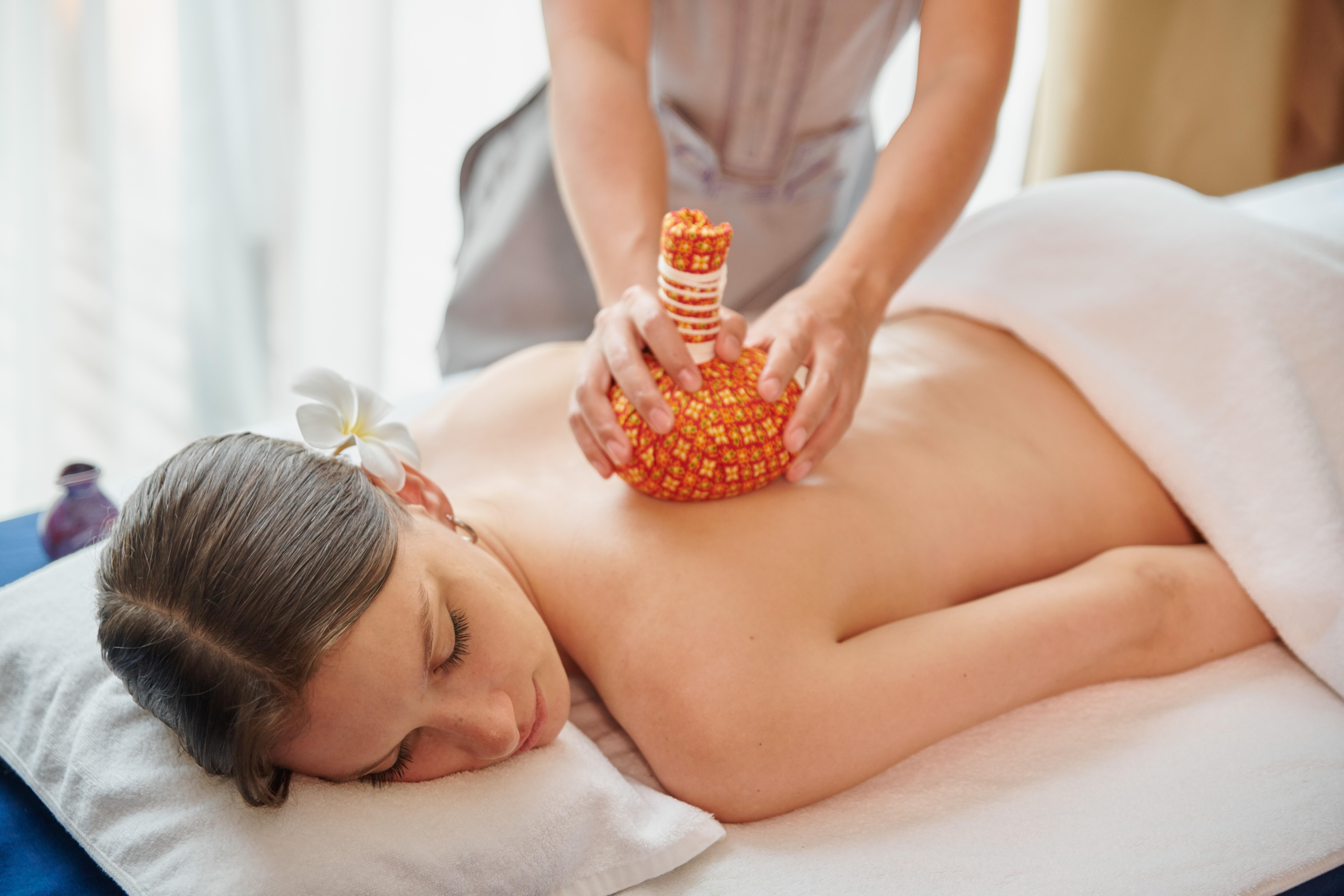 Salinda Resort Phu Quoc - Sparkling Wine Breakfast Exterior photo Thai massage with hot herbal compress