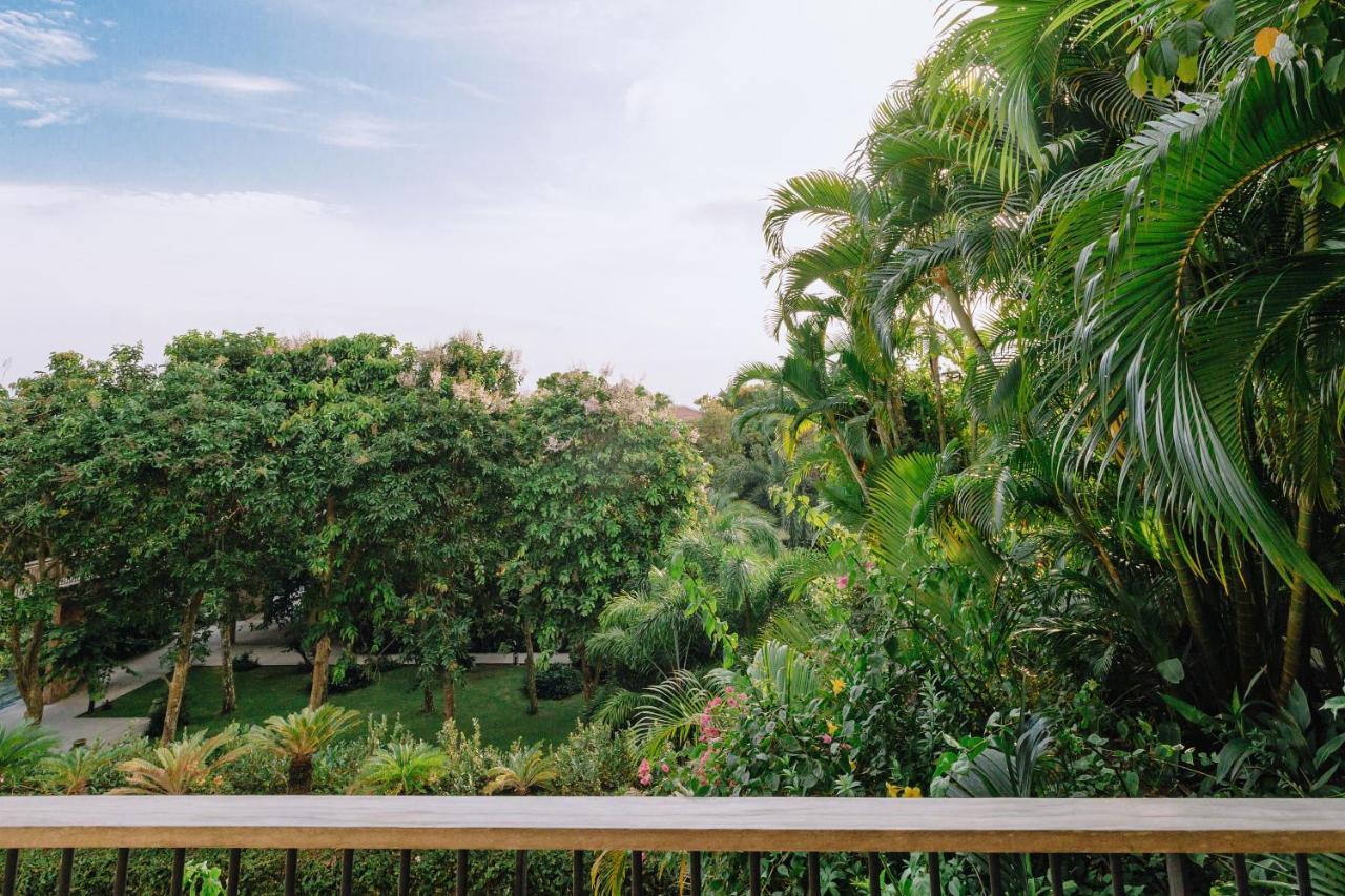 Salinda Resort Phu Quoc - Sparkling Wine Breakfast Exterior photo View of the gardens from the house